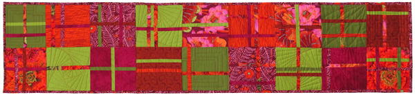 kaffe chutney table runner, cranberry chutney pattern